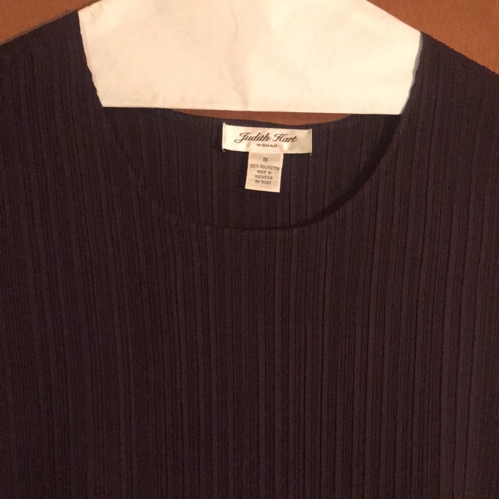 Textured deep purple shell - Picture 2 of 3